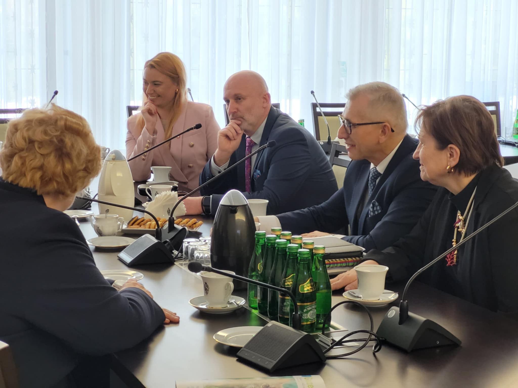 Komisja sejmowa — praca parlamentarna